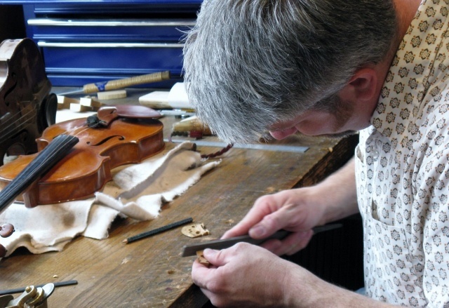 Damon Gray, Violin Maker
